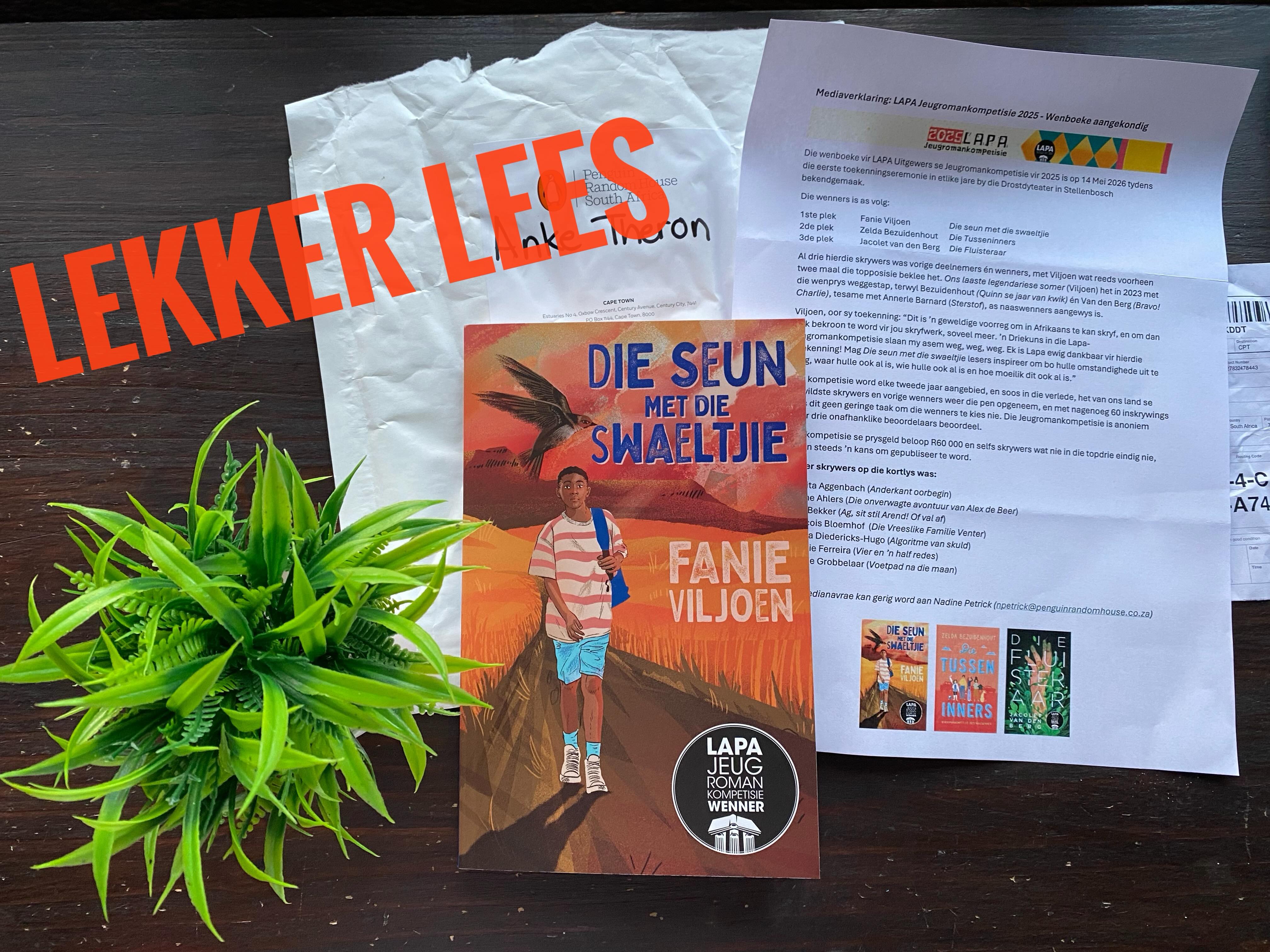 Wenner!  Dankie @lapa_kinder_en_jeugboeke vir die groot verrassing!  Wanneer daar ‘n tydjie tussen vraestelle merk is, word daar in lekker boek verdwyn.